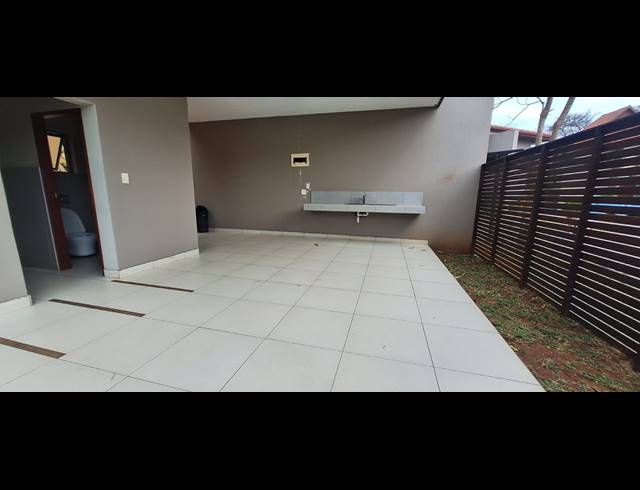 2 BEDROOM APARTMENT TO LET IN ZIMBALI WEDGE